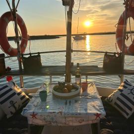 Houseboat - Faro in Ria Formosa, hotel v destinaci Faro