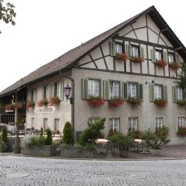 Hotel Gasthaus Hirschen，巴登的飯店