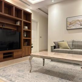 فيلا أنيقة دور أرضي بمدخل خاص وفناء خارجي, hotel sa Riyadh