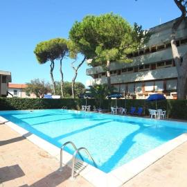 Casa Caletta - Appartamento con piscina a 100metri dal mare, hotel di Castiglioncello