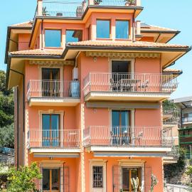 Kriss Apartments