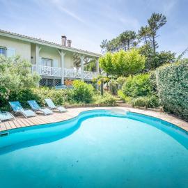 Unique Pool Villa 500m from the beach, Hamptons Style with beautiful Garden, hotel a Moliets-et-Maa