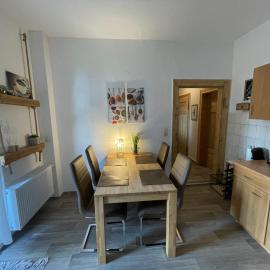 FeWo Nietleben mit 2Schlafzimmer & Balkon
