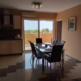 VIP, Zrce, Gajac, Above Main Square, Best Location, hotelli kohteessa Gajac