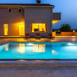 Holiday Home Prevolt, khách sạn ở Klanice Dobrinj