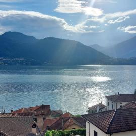Golden Lake View, hotel em Lierna