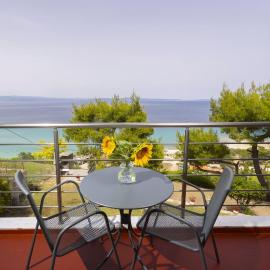 Sea View Apollo Apartments & Studios in Afytos, ξενοδοχείο στην Άφυτο