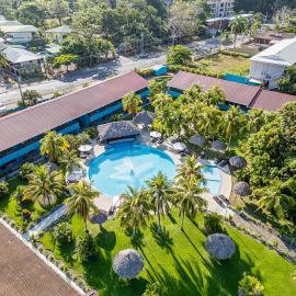 Beach Break Resort & CR Surf Camp, готель у місті Хако