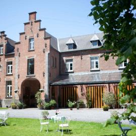 Lozerkasteel, hotel u gradu Kraushautem