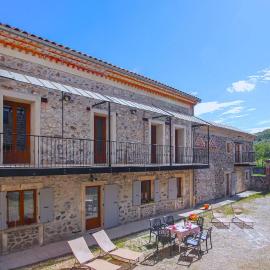 Amazing Home In Privas With Sauna, Hotel in Privas