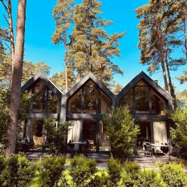 Forest House Pobierowo, hotel in Pobierowo