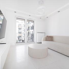 Widzewska Deluxe Apartment by BookingHost、ウッチのホテル