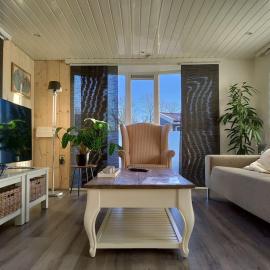 Chalet midden in de natuur!, hotel a Anloo