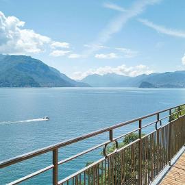 Aqua Lake Como