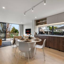Million Dollar Apartment, LUXE VIEW -By KOSH BNB, hotel i Hamilton