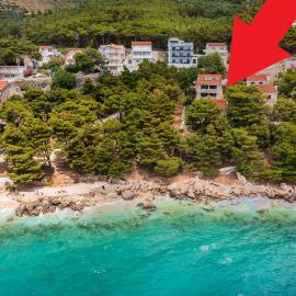 Villa Eden - Private Beachfront House with Pool, Hotel in Mimice