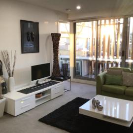 Bundoora Uni Hill 2bdr 2bth 1car, hotell i Bundoora
