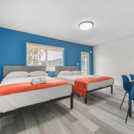 Fantastic Studio at the Beach with Parking&Pool - M43