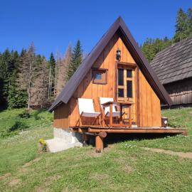 Cottage 1600 Bosaca, hotel in Nikšić