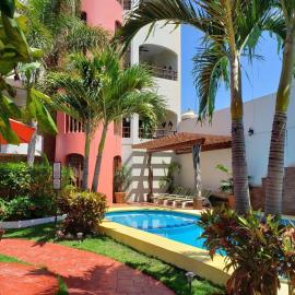 Hotel y Suites Los Encantos, hotelli kohteessa Sayulita