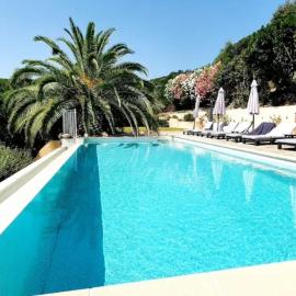 Villa avec vue sur la mer à Sari-Solenzara, piscine privée