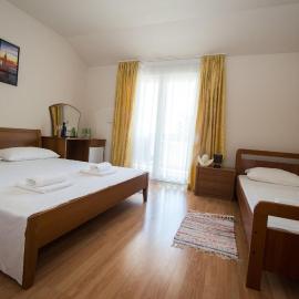 airport rooms Manufaktura, hotel din Kaštela