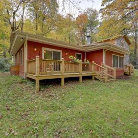 Ski & Hike! Creekside Cabin 7 Mi to Linville Falls, khách sạn ở Newland
