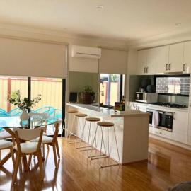 D111 Special Melbourne retreat, hotel en Braybrook
