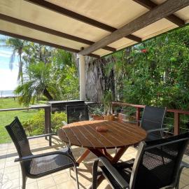 Moonshadow-Burrum Heads- Beachfront- 3BR- Water Views