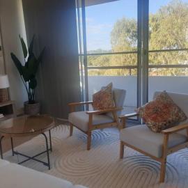 Spacious Apartment Oasis, hotel a Bankstown