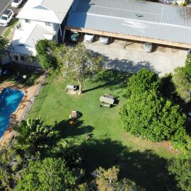 Bargara Beach Motor Inn budget accommodation pet friendly on application、バーガーラのホテル