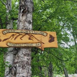 Viesnīca Lucky Guesthouse pilsētā Trapper Creek
