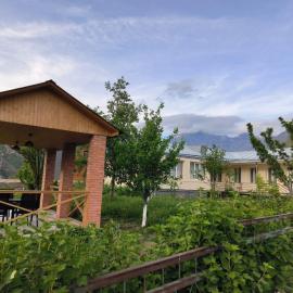Kamara Guest House, hotel v destinácii Kazbegi