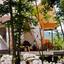 Oblun Eco Resort - New Glamping Tents near Lake Skadar, Hotel in Podgorica