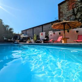 Le Cèdre 1830 Maison d'hôtes de charme et spa, hotel di Saint-Féliu-dʼAvall