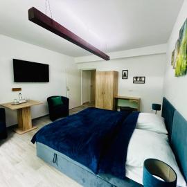 HOLI DAY SPA 2-Bett Zimmer App 4, hotel din Berlin