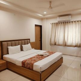Hotel TrushaDham Near to Mahalaxmi Temple Kolhapur
