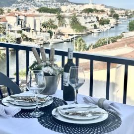 Modern apartment with canal views in Empuriabrava - Terrace & WiFi