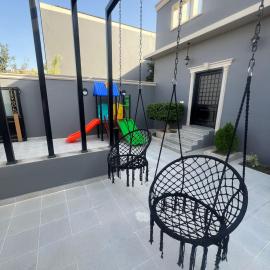 شاليهات سيتي الفندقية, hotel in Al Qarāḩīn