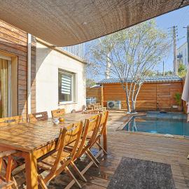 Maison avec Piscine et Jacuzzi Proche des plages, hotelli kohteessa Toulon