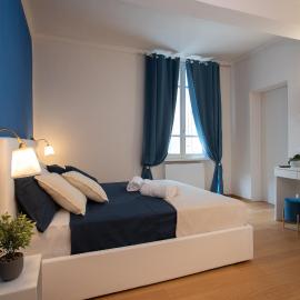 Appartamento 2 bagni 2 camere Luxury - Freedom SUITES, hotel v destinácii Parma