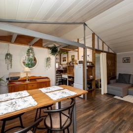 Little Ranch: Samazan şehrinde bir otel