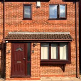Four Bedrooms and Two Bathrooms up to Nine People
