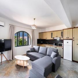 AMMOS Family Apartments & Rooms, hotel sa Vasiliki