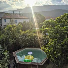 El Solà Spacieux studio avec accès jardin et piscine, hotel u gradu 'Corneilla-de-Conflent'