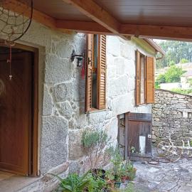 A Parrula, Mar, río y montaña, hotel a Sotomayor