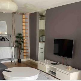 En Gäststuga i fina Duvbo, Hotel in Sundbyberg
