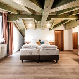 Hotel La Noria, hotel u gradu 'Commezzadura'
