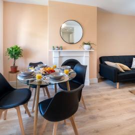 Terracotta Apartment, 2BR, Parking, close to Liverpool