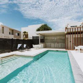 Contemporary Coolum Beach Abode, hotel i Coolum Beach